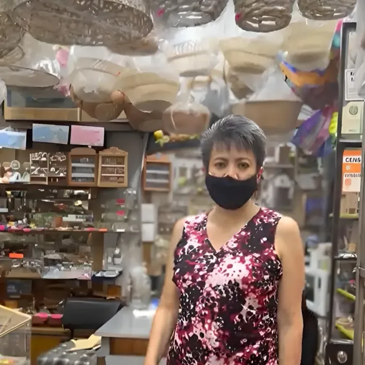 Understanding the artisan community in Mexico required interviewing artisans to understand two central characteristics: their existing use of digital tools and their existing use of online platforms to learn new skills.